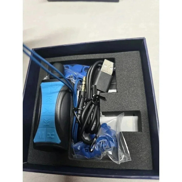 H2O Audio Stream 3 Underwater Waterproof MP3 Player with Headphones- New - Picture 4 of 5